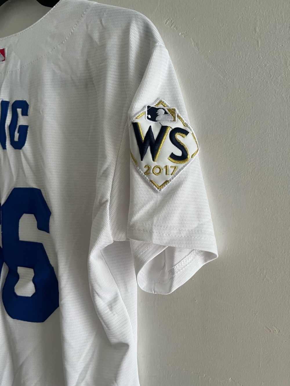 Dodgers Majestic White Dodgers Button-Front Jersey - Picture 4 of 5